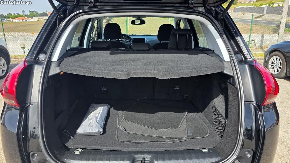 Peugeot 2008 1.2 PURETECH SIGNATURE 83 CV C/ GARANTIA - 19 — photo 4