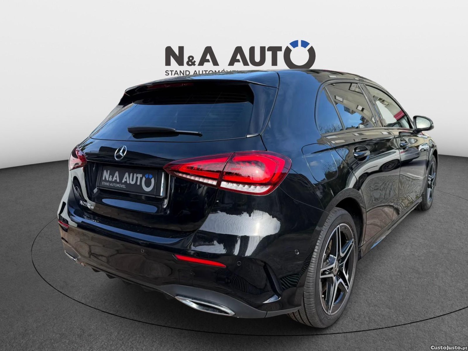 Mercedes-Benz A 250 e AMG - 21 foto 5