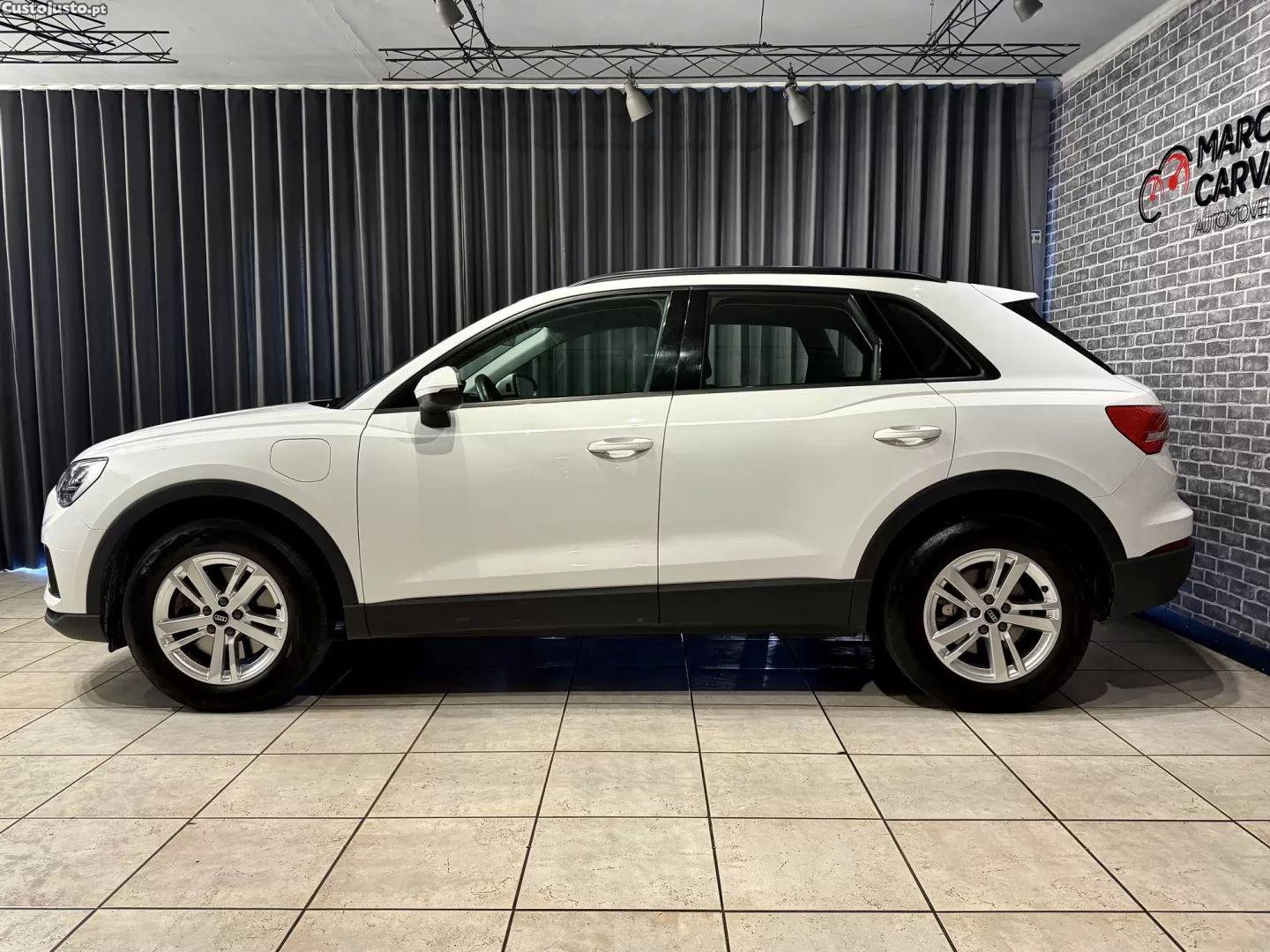 Audi Q3 45 tfsie s tronic - 21 — photo 3