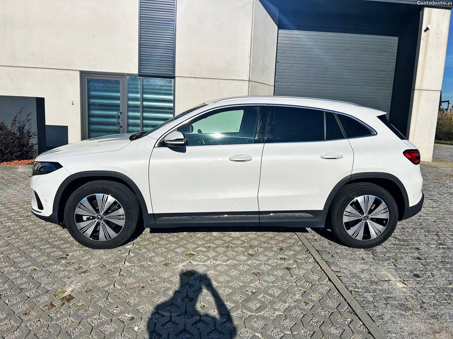 Mercedes-Benz EQA 300 4Matic Progressive - 24 — photo 4