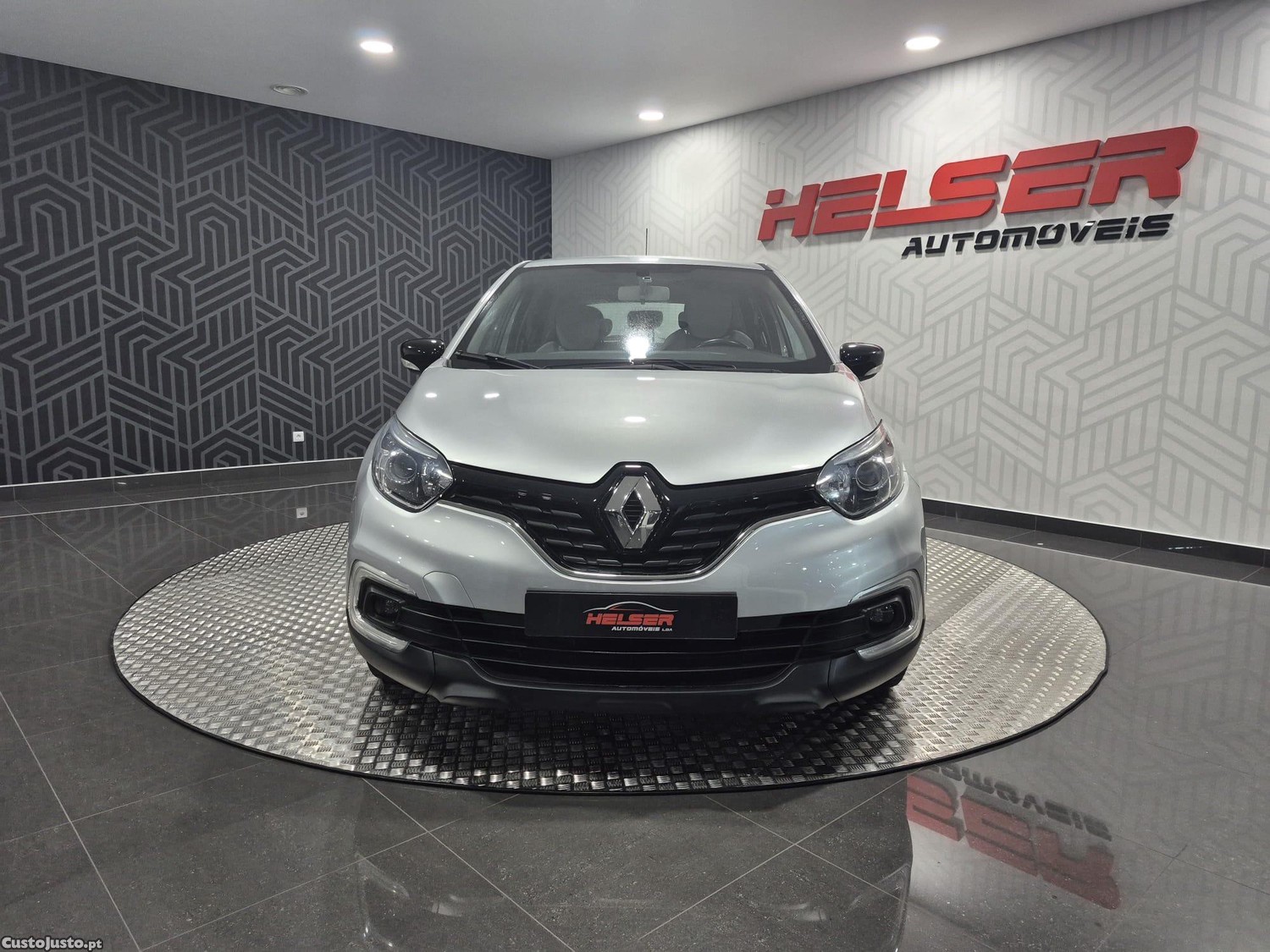 Renault Captur 1.5 DCI Expression — photo 2