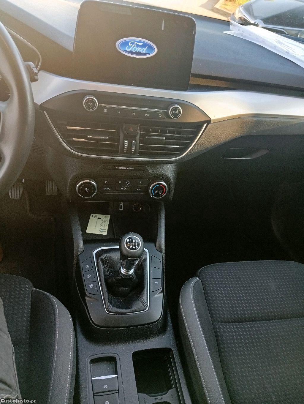 Ford Focus 1.5 — fotografia 4