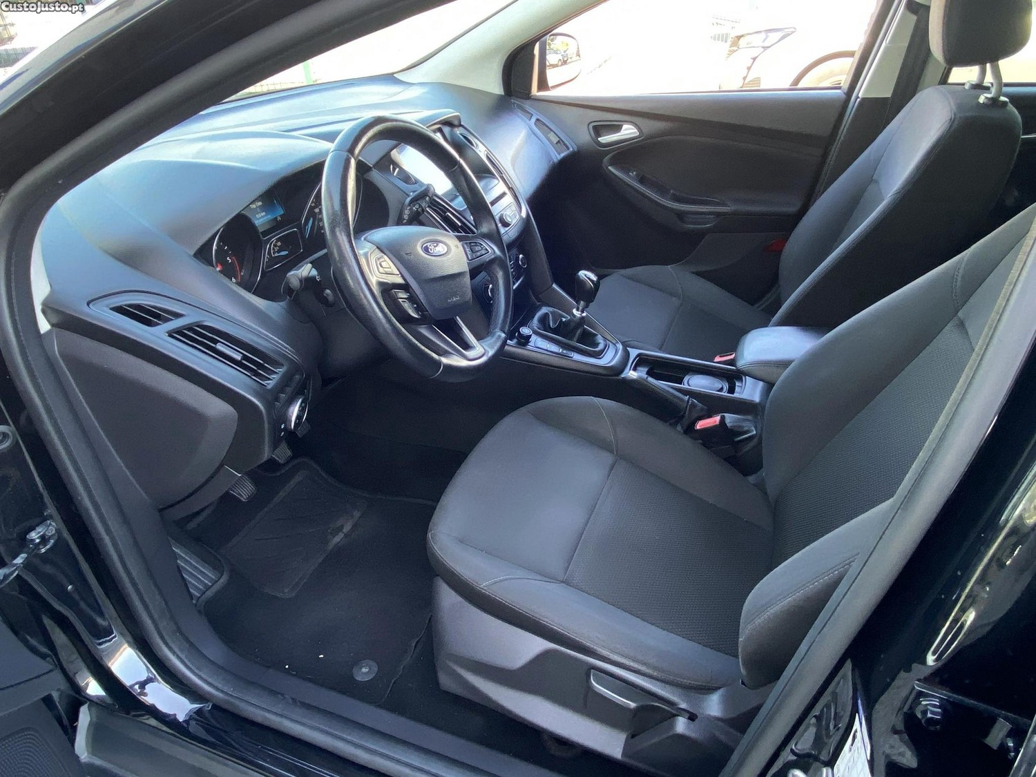 Ford Focus SW 1.5 TDCi Trend+ — fotografia 7