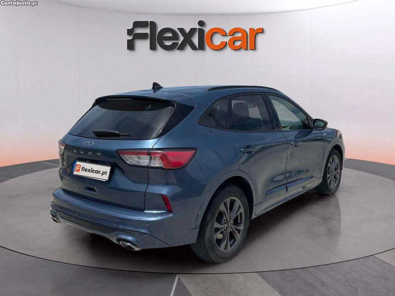 Ford Kuga 1.5 TDCi EcoBlue ST-Line — fotografia 3