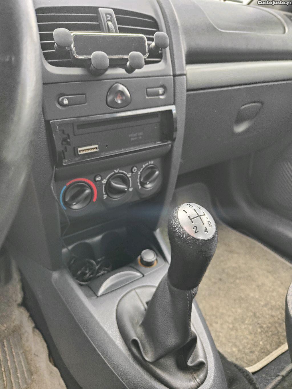 Renault Clio Storia — fotografia 9
