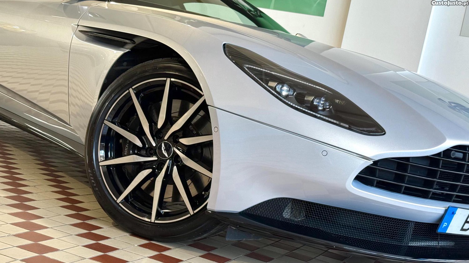 Aston Martin DB 11 — fotografia 13
