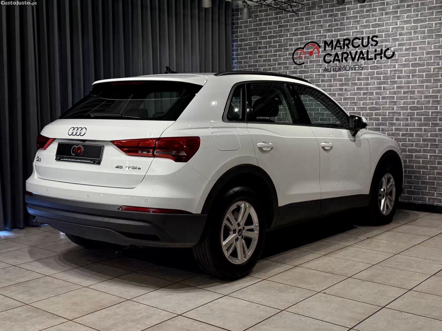 Audi Q3 45 tfsie s tronic - 21 — photo 4