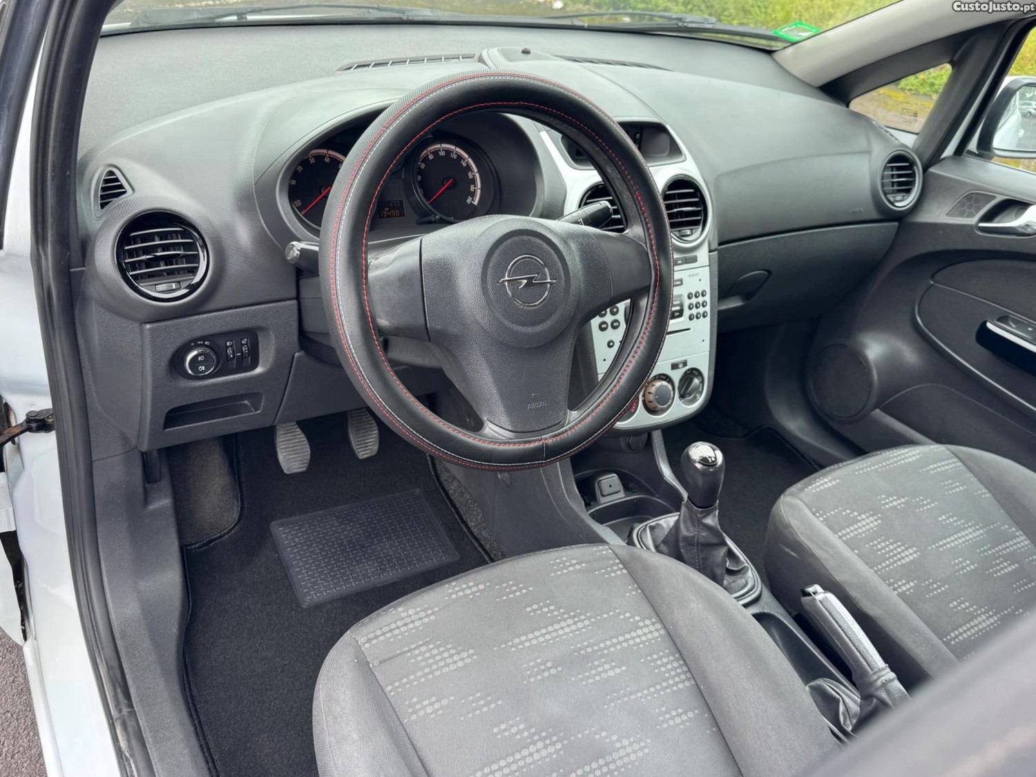 Opel Corsa Impecável a Gasolina Insp até 06/2028 — fotografia 4