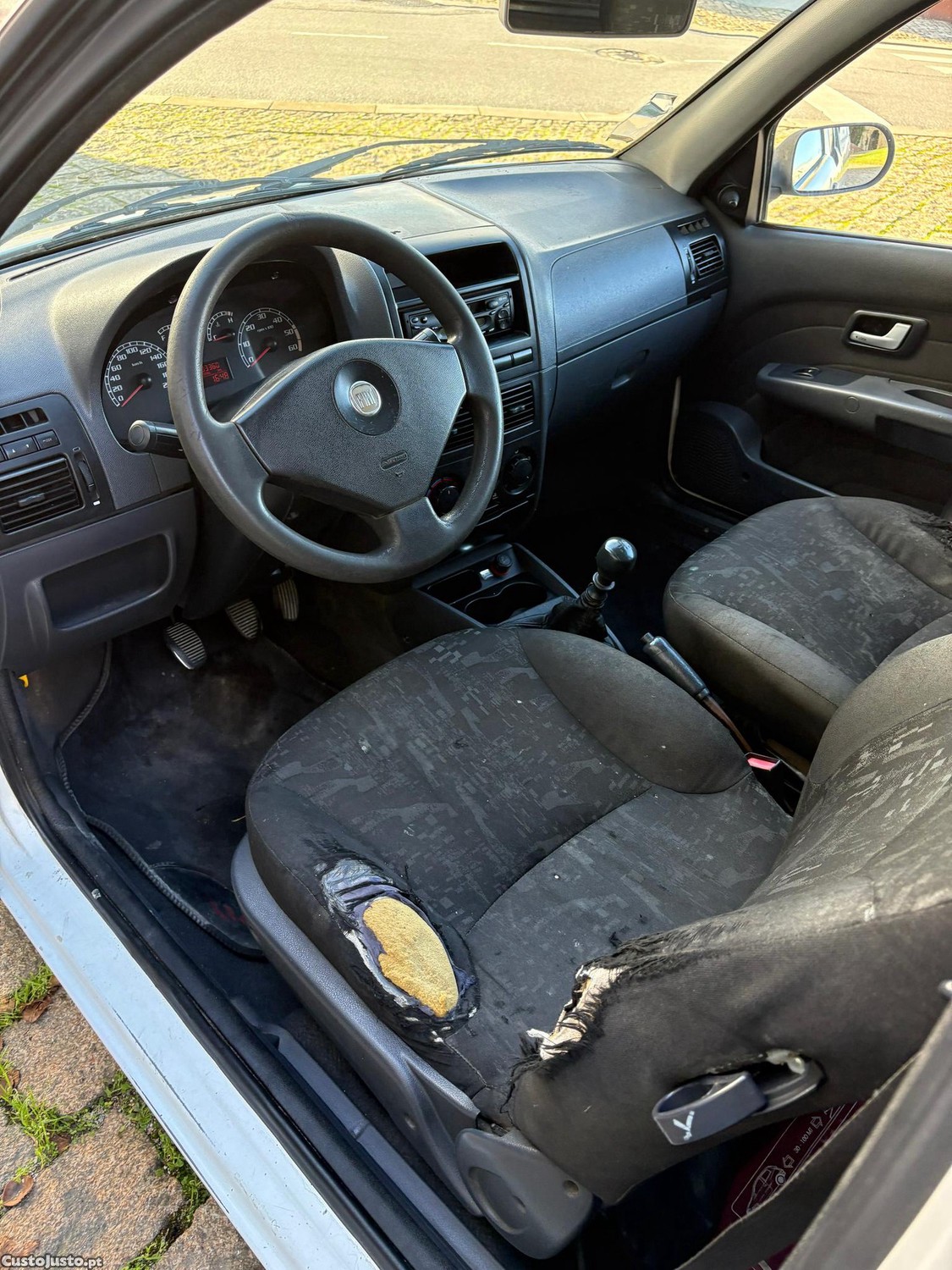 Fiat Strada Pick up com Caixa 1.3 CDTI 85cv — fotografia 10