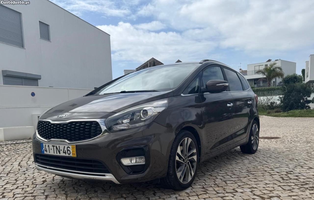 Kia Carens Kia Carens 1.7 CRDi TX - 17 foto 3