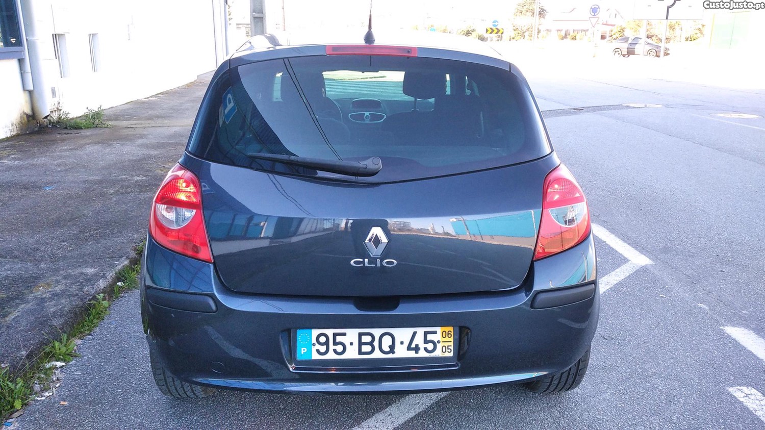 Renault Clio 1.5 dci — photo 3