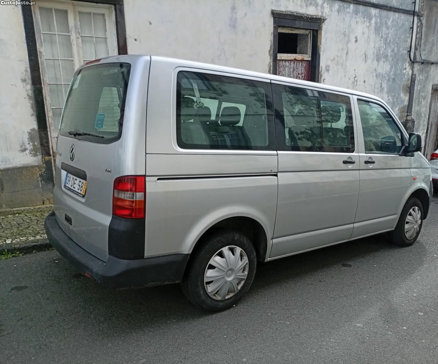 VW Transporter T5 Kombi — photo 3