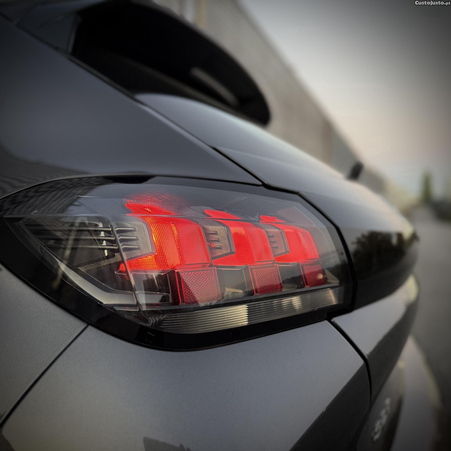 Peugeot 208 1.2 Puretech Active Business - 22 foto 2