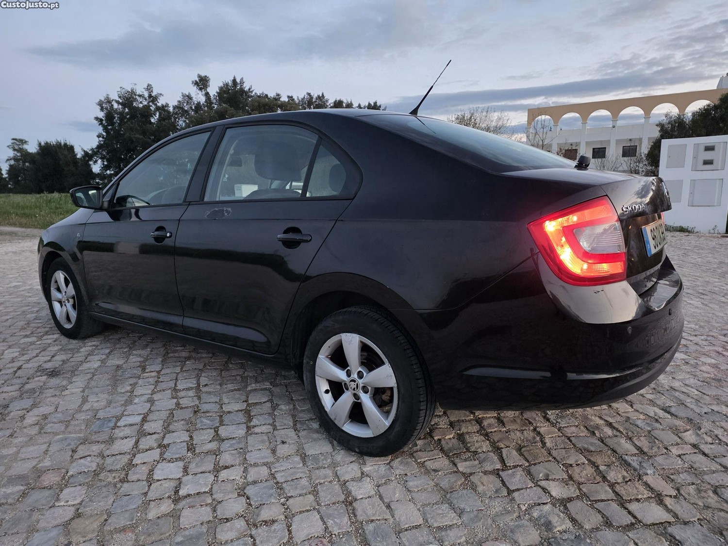 Skoda Rapid 1.6Tdi 105cv 5p — fotografia 10