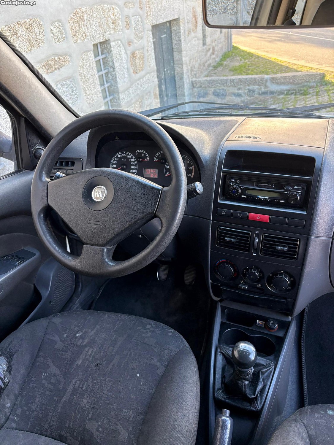 Fiat Strada Pick up com Caixa 1.3 CDTI 85cv — fotografia 8