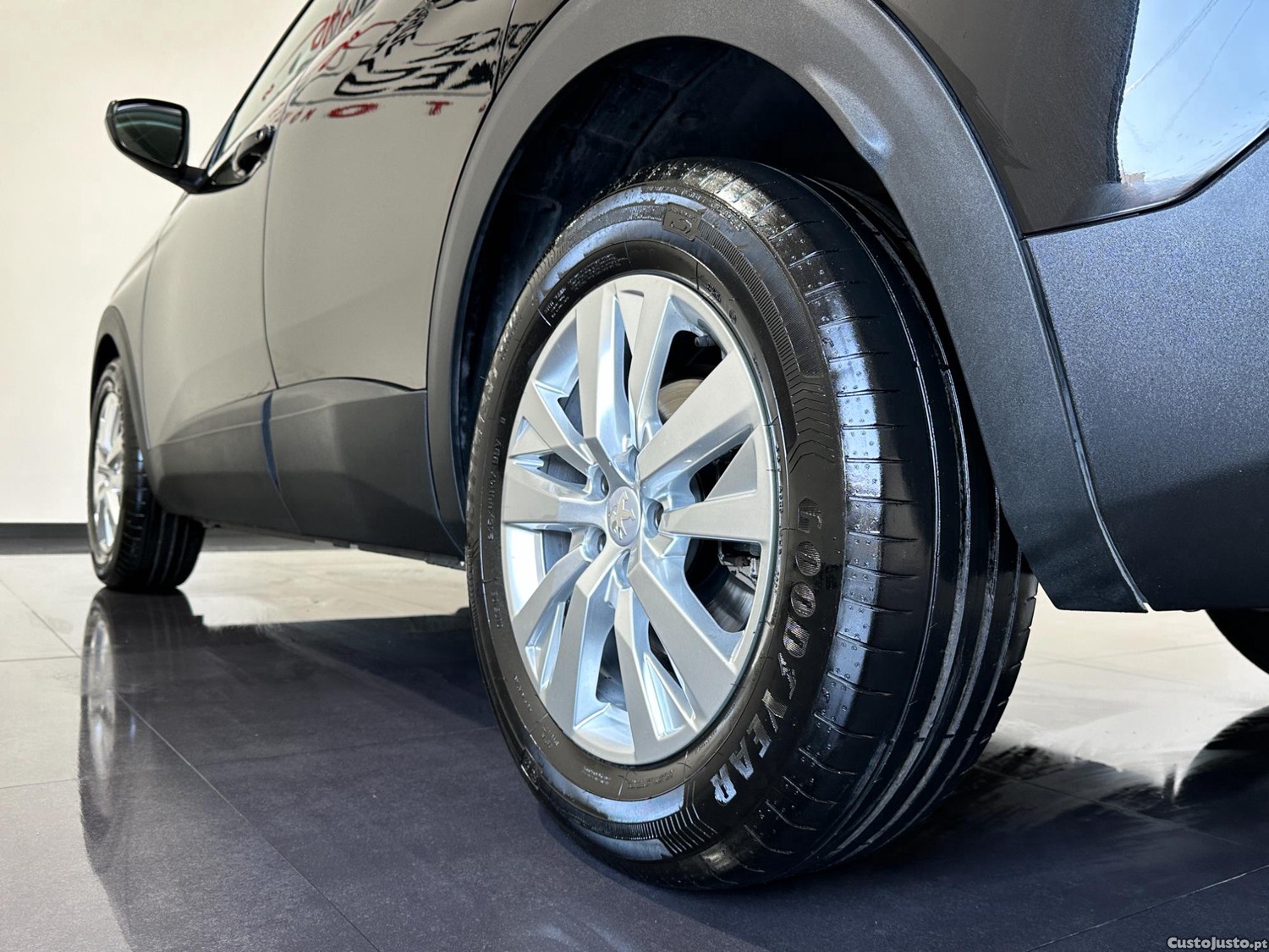Peugeot 3008 1.5 BLUEHDI ACTIVE 130CV - NACIONAL - — fotografia 3