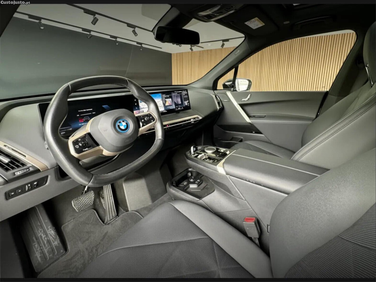 BMW iX xDrive 40 Pack Desportivo — fotografia 2