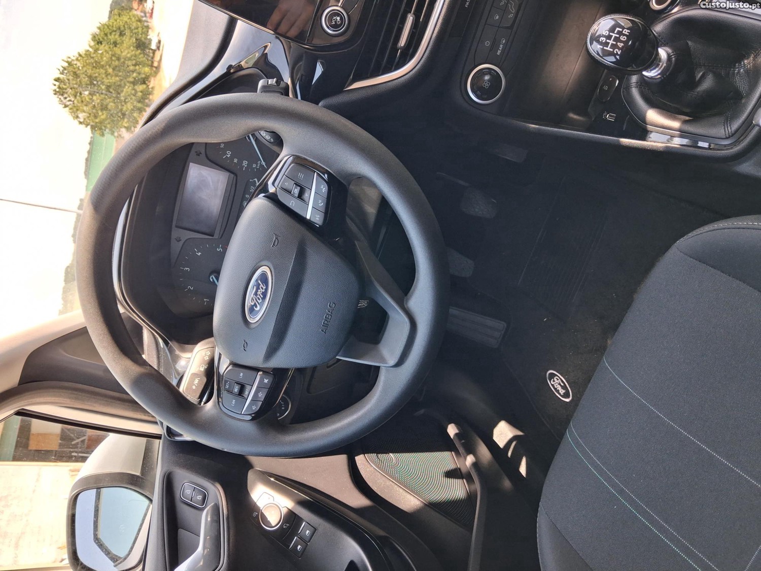 Ford Fiesta TDCi 1.5 Active — fotografia 2