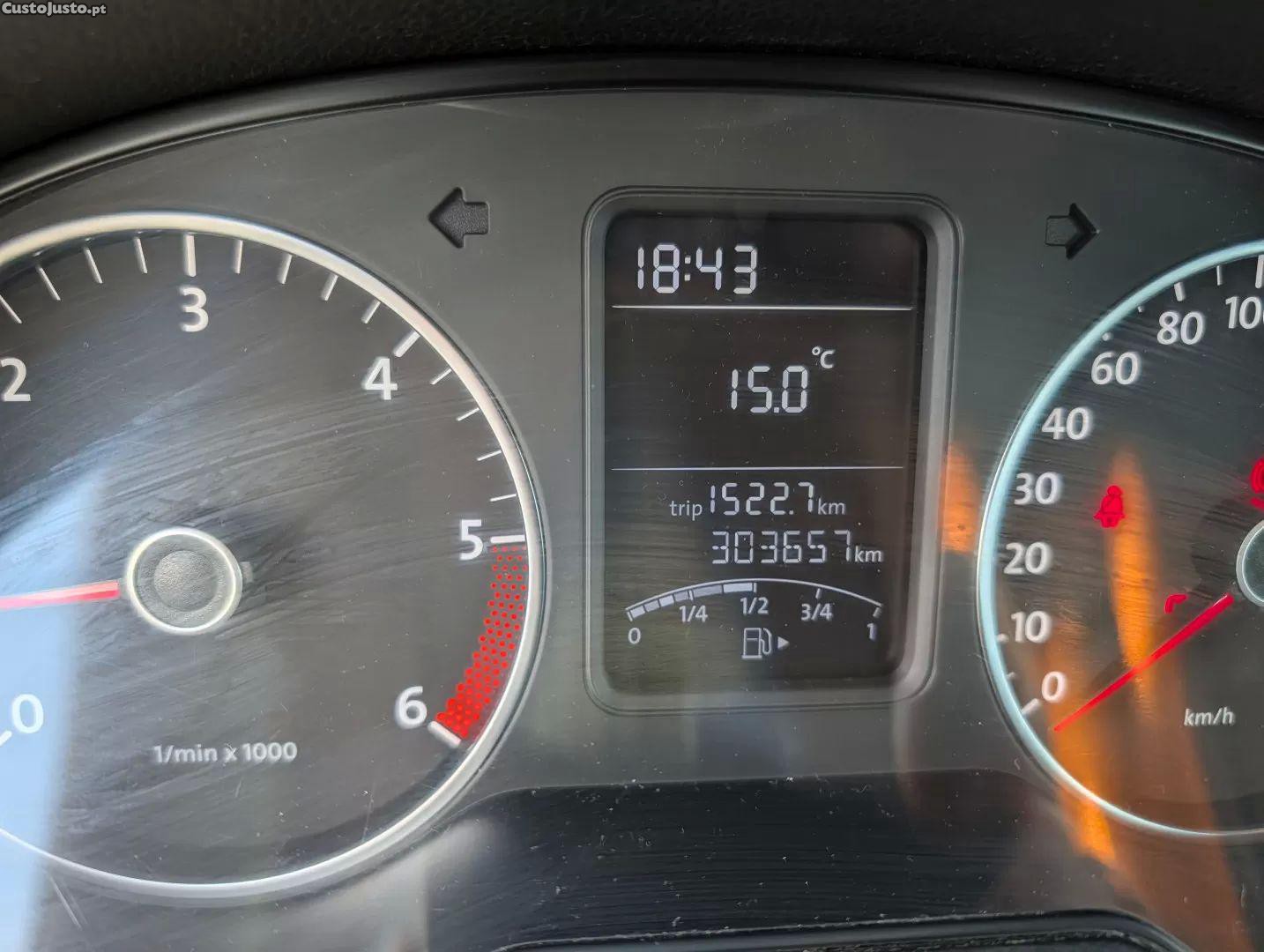 Volkswagen Polo 1.6 tdi match bluemotion — fotografia 2