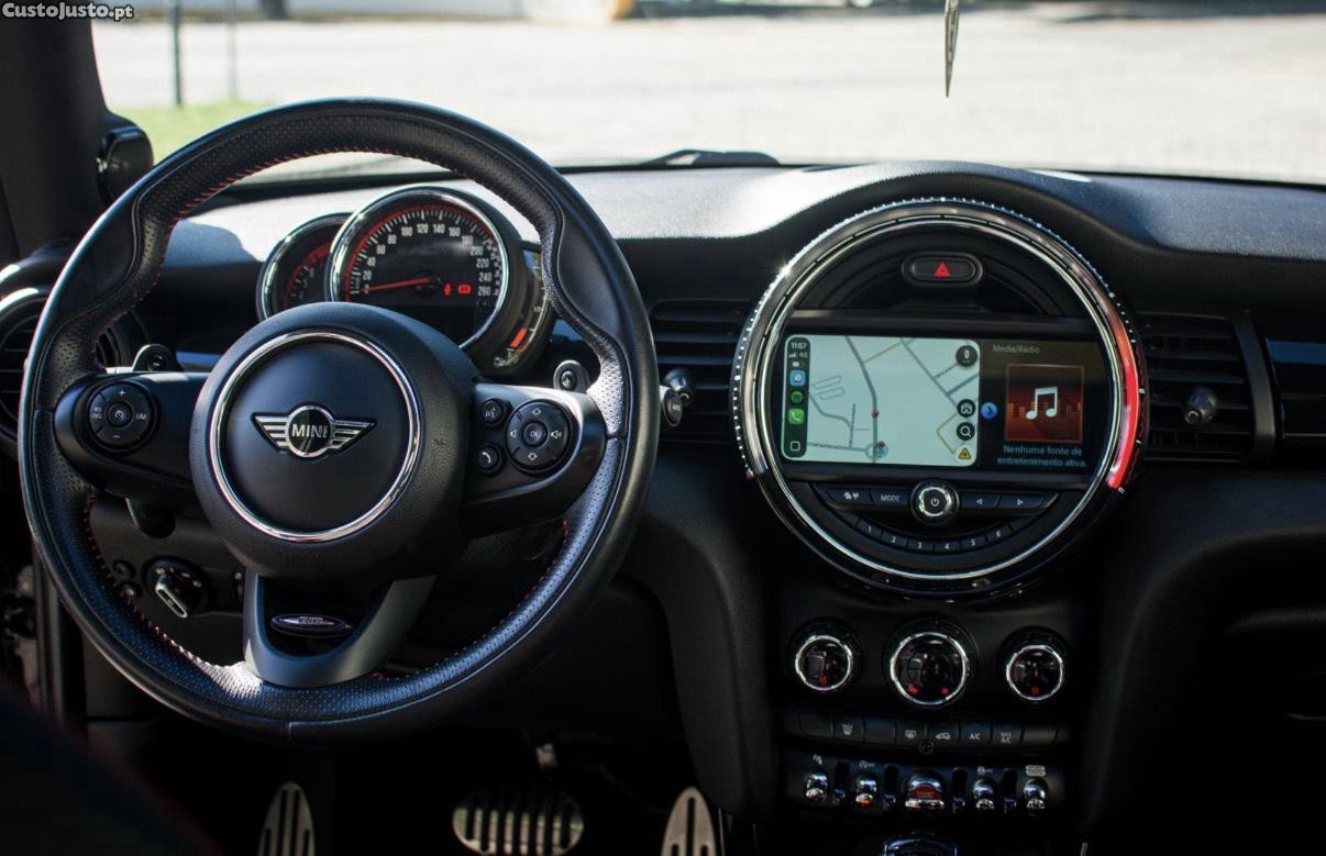 MINI John Cooper Works LCI — fotografia 5