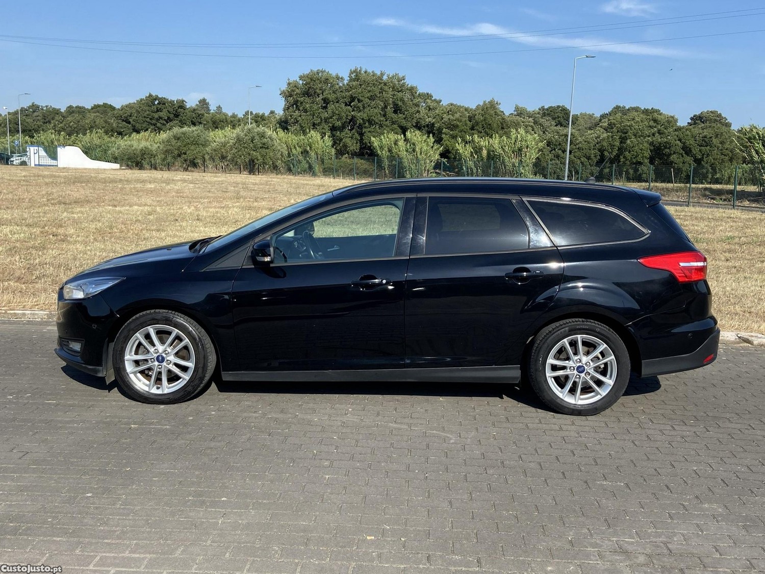 Ford Focus SW 1.5 TDCi Trend+ — fotografia 21