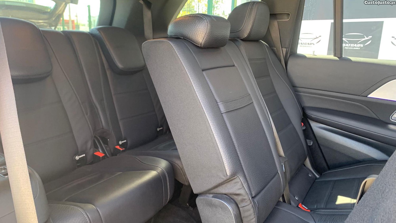 Mercedes-Benz GLS 400 d 4 Matic — fotografia 4