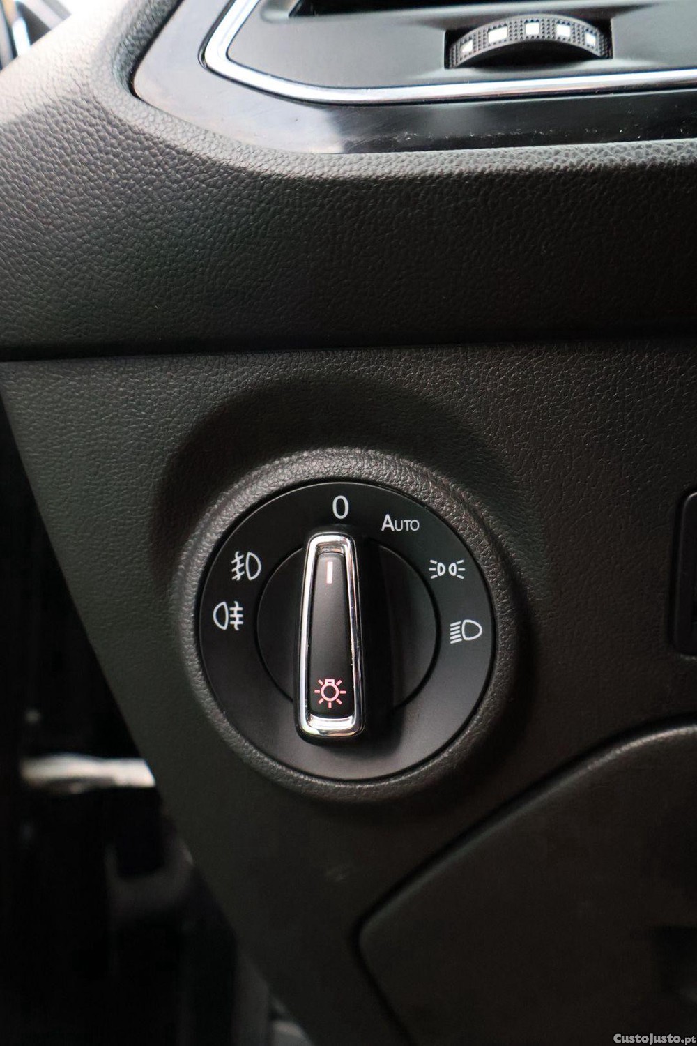 SEAT Leon 1.6 Tdi ST — fotografia 9