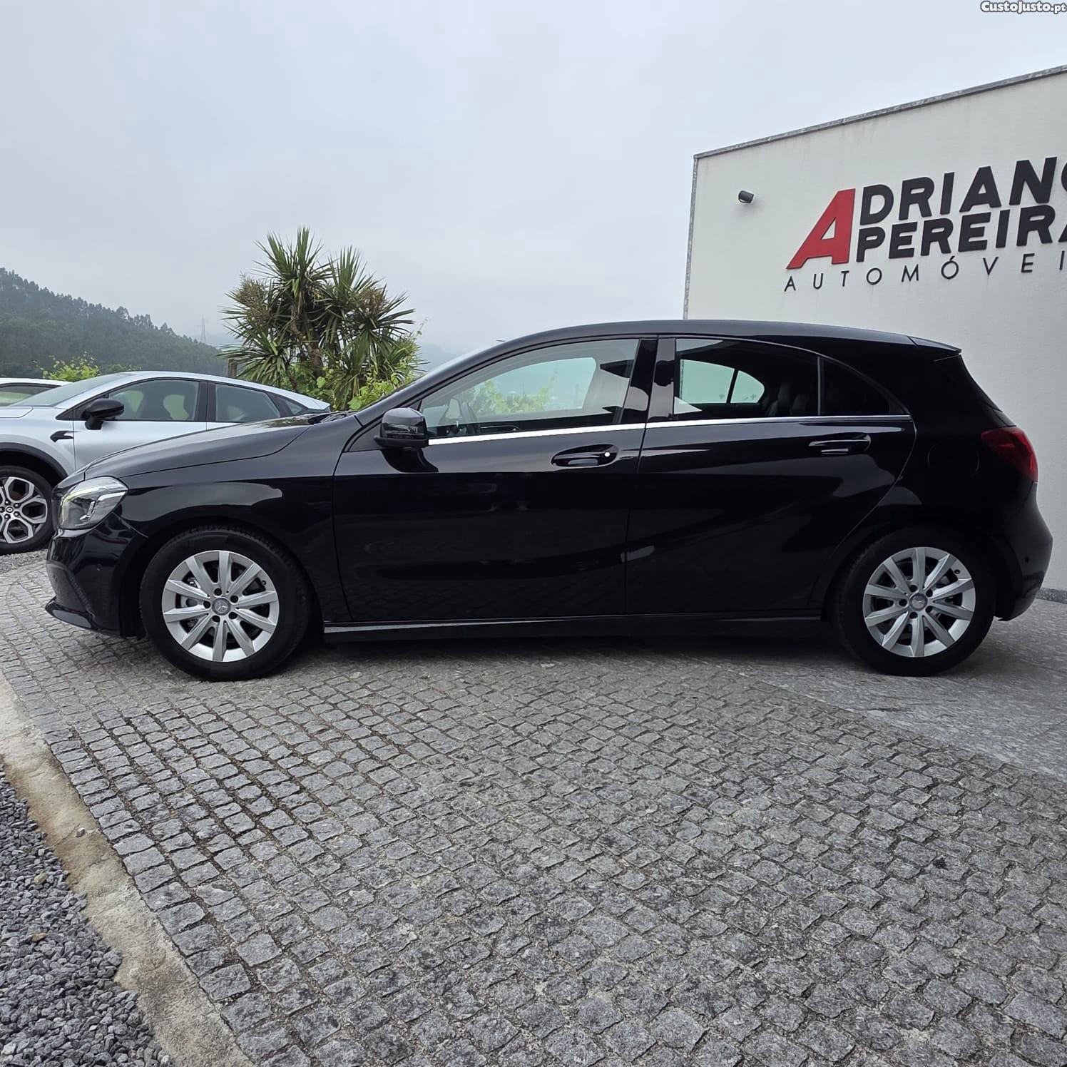 Mercedes-Benz A 180 Dynamic Edition — fotografia 15