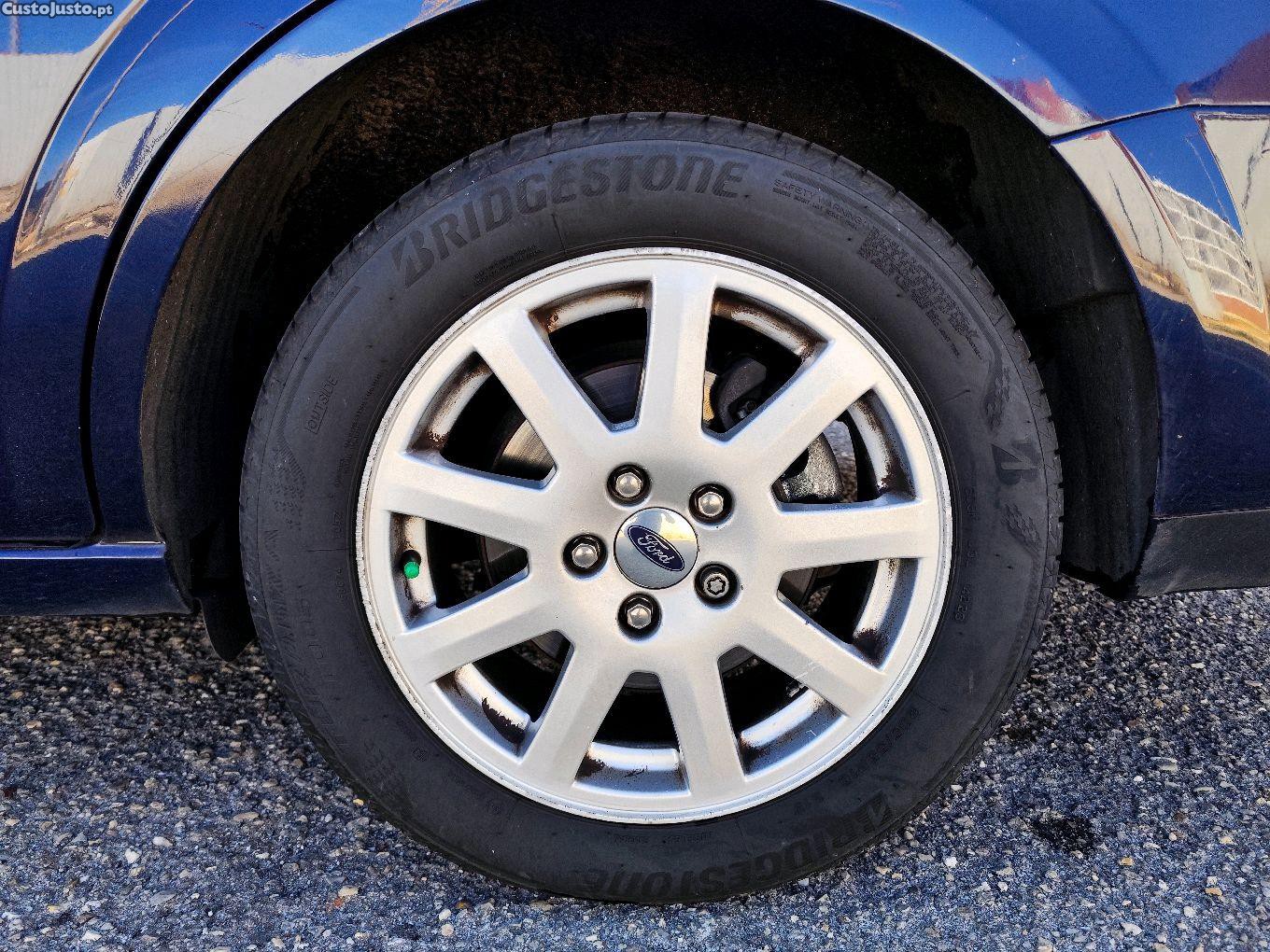 Ford Mondeo 2.0 TDDI — fotografia 3
