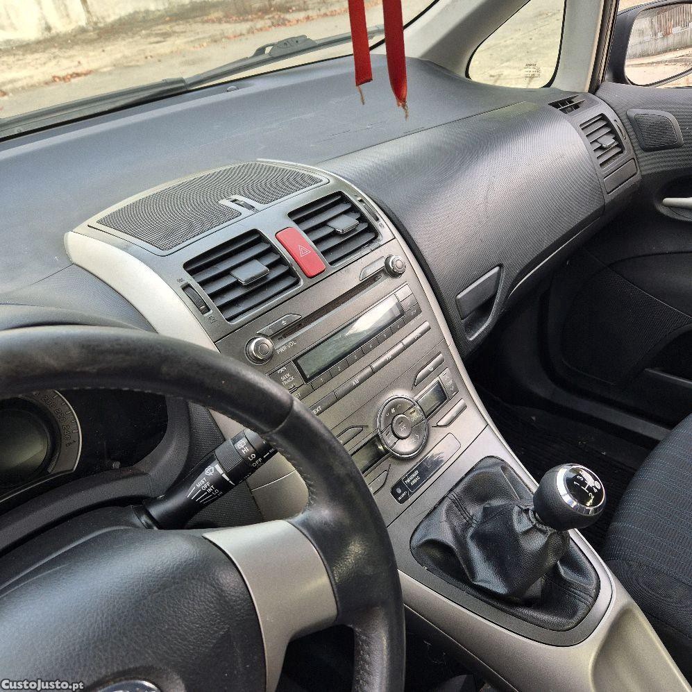 Toyota Auris d4d - 08 foto 5