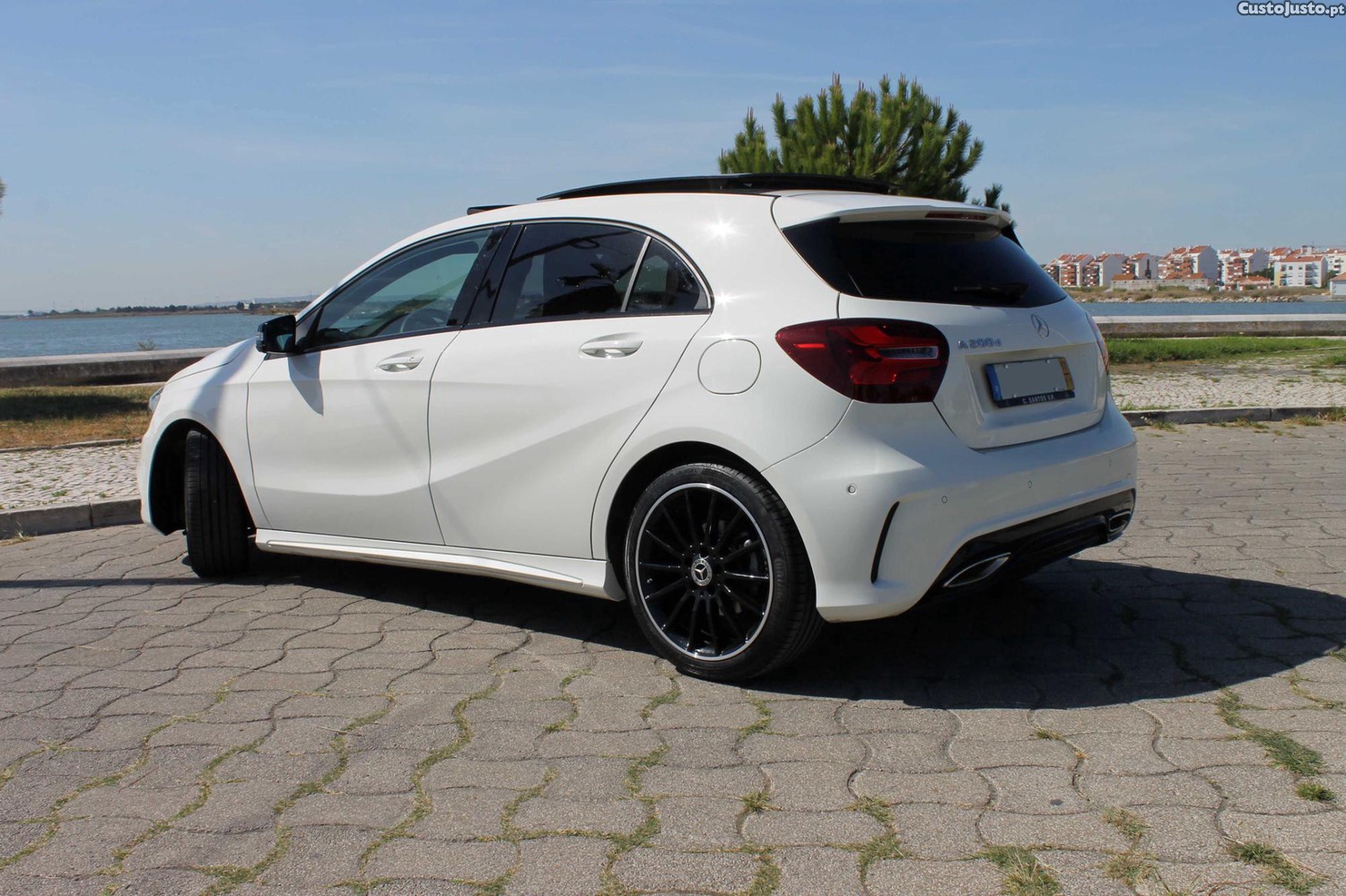 Mercedes-Benz A 200 A200d AMG - 17 foto 3
