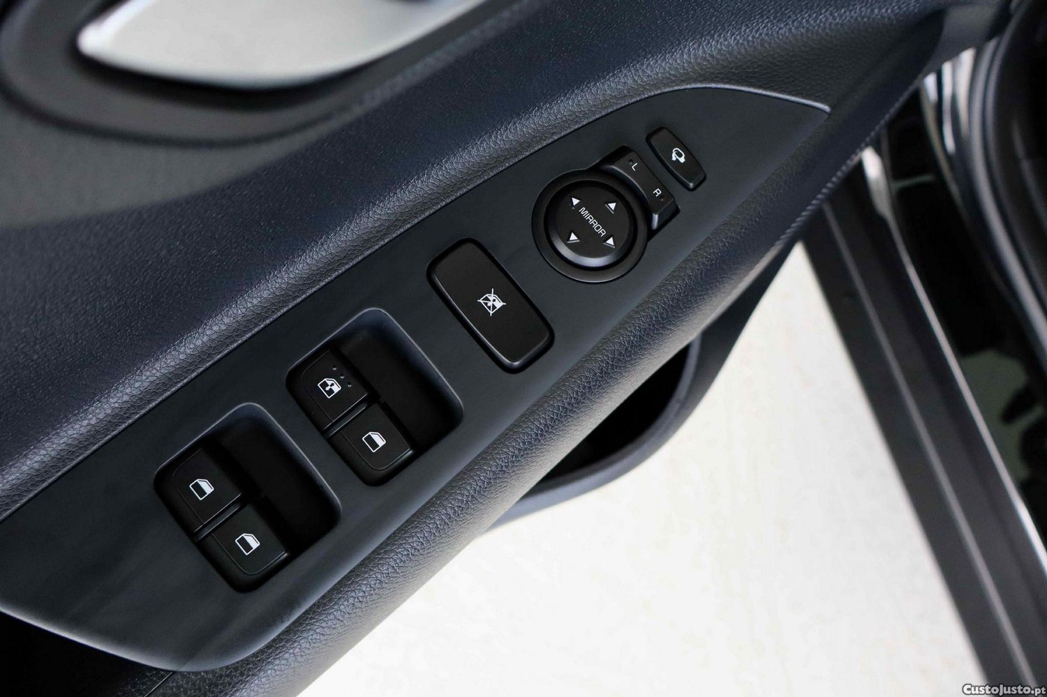 Kia Stonic 1.0 T-GDI Drive 7DCT — fotografia 19