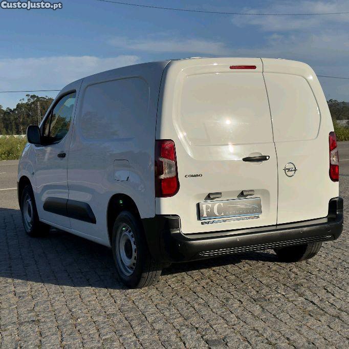 Opel Combo 3 Lugares — photo 3