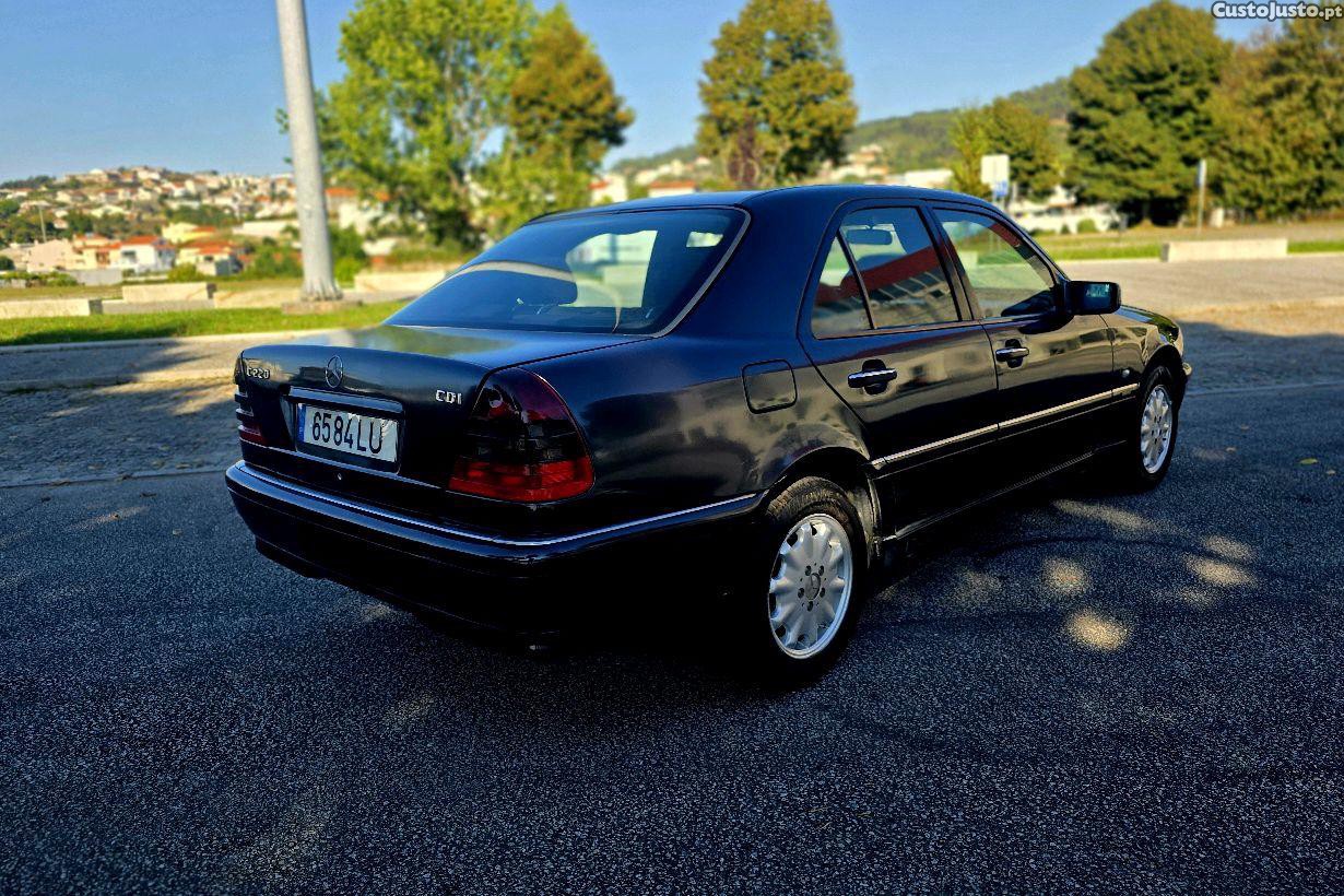 Mercedes-Benz C 220 Diesel Em Bom estado - 98 foto 4