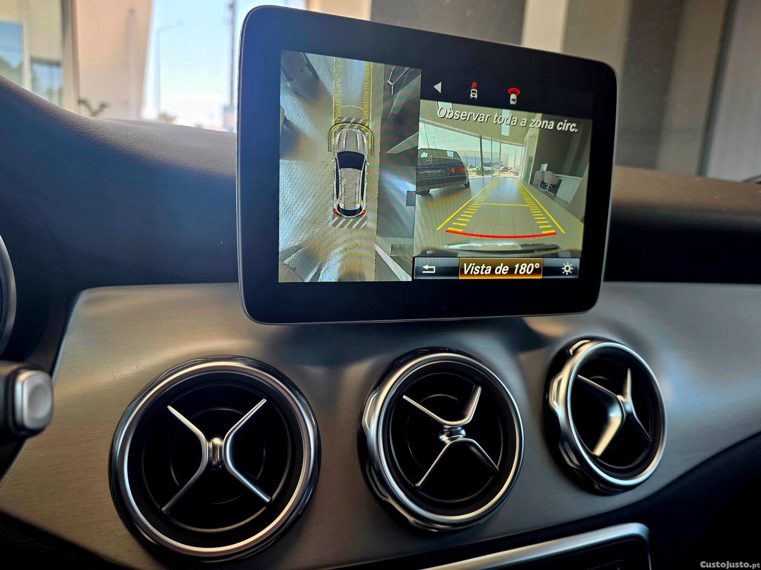 Mercedes-Benz GLA 200 d AMG LINE Caixa Automática — fotografia 7