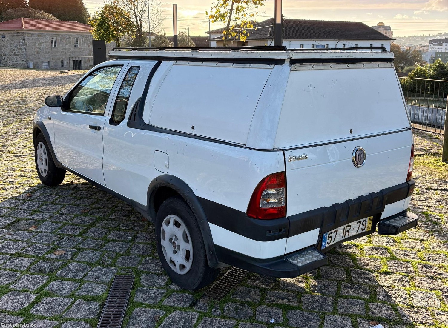 Fiat Strada Pick up com Caixa 1.3 CDTI 85cv — fotografia 19