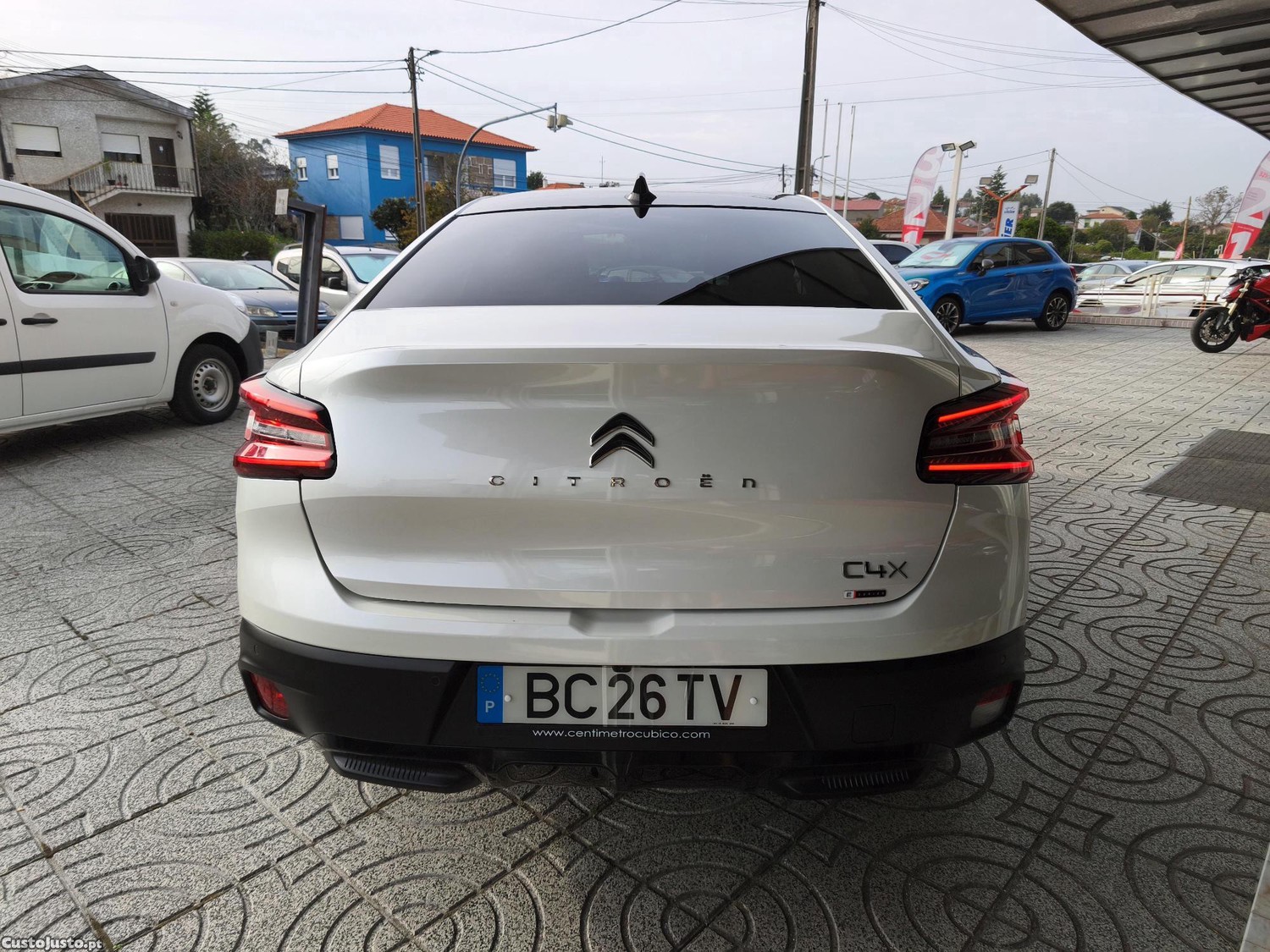 Citroën e-C4 X 54kwh 156cv E-Series Collection IVA Dedutivel - 23 — photo 4