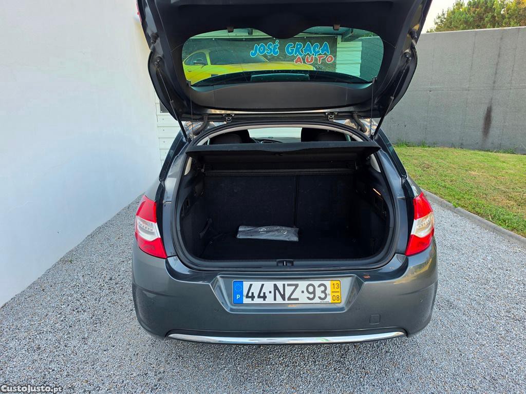 Citroën C4 1.6Hdi 114cv IVA DEDUTÍVEL 08/2013 — fotografia 9