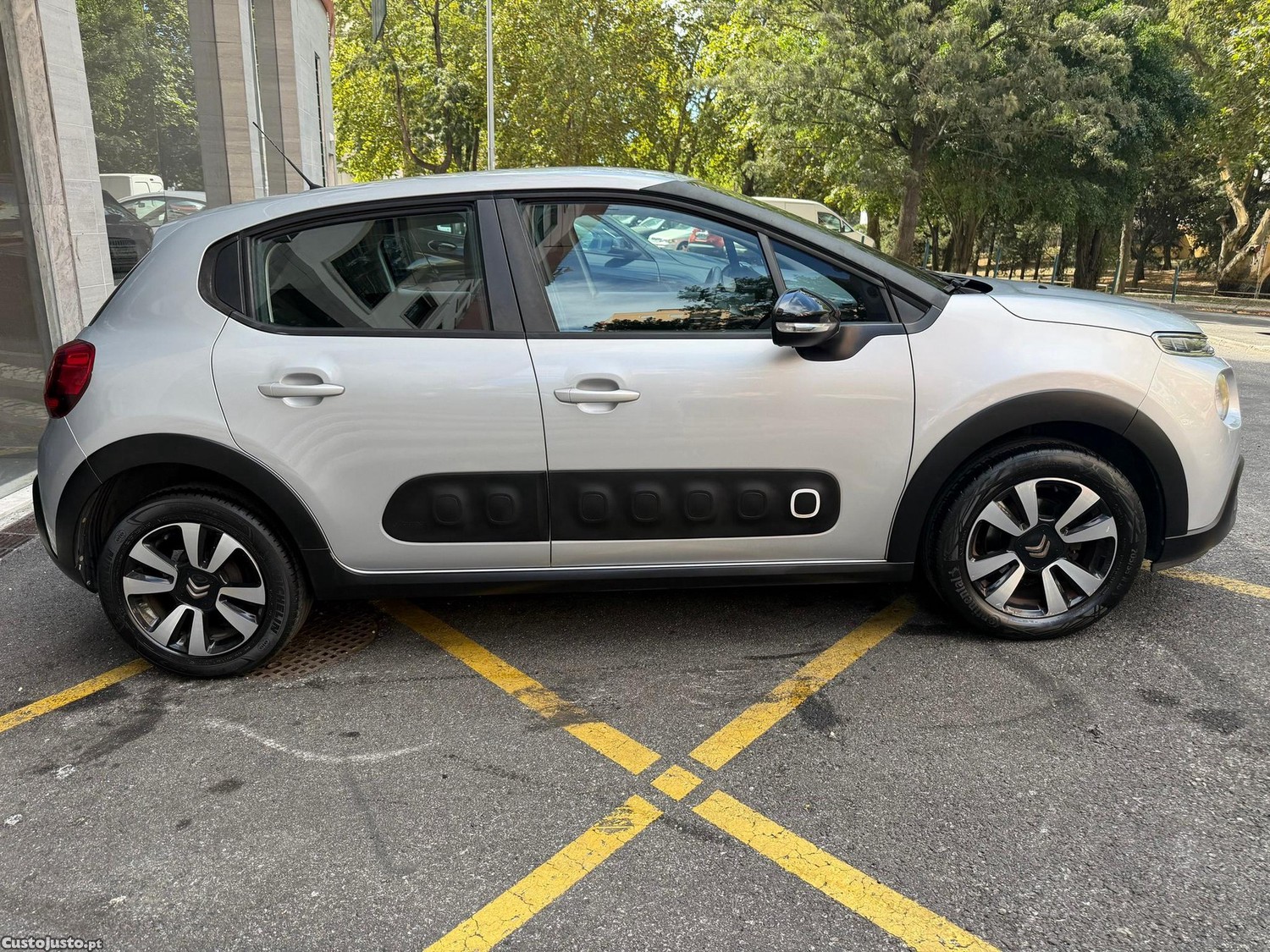 Citroën C3 1.2 PureTech Shine — photo 4