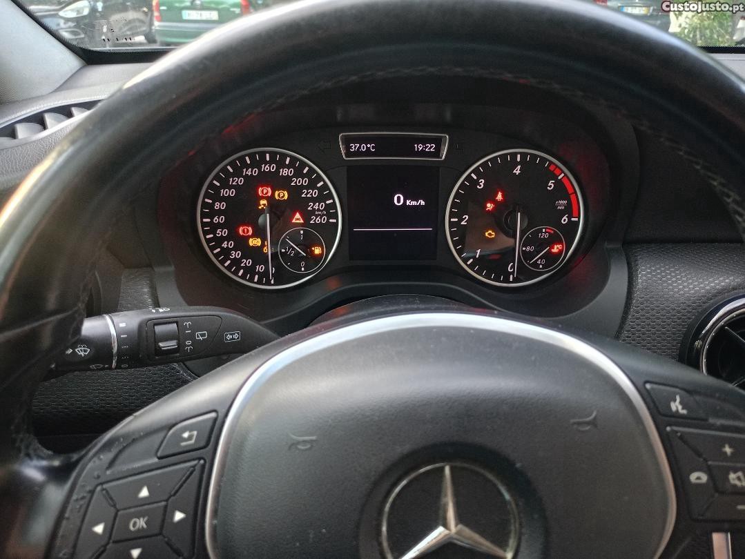 Mercedes-Benz A 180 Sport - 13 — photo 4