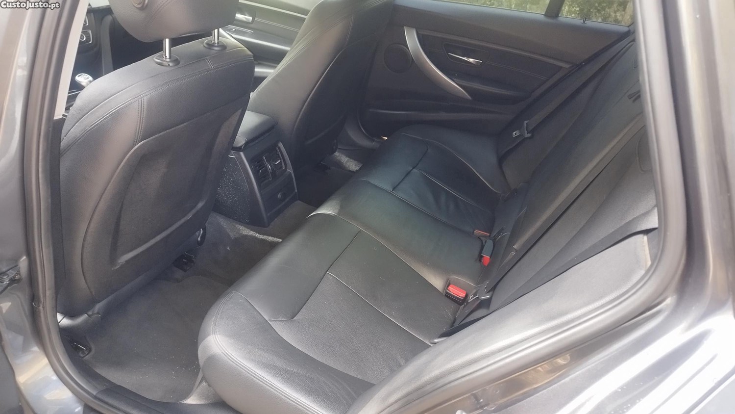 BMW 318 Sport Line — fotografia 4