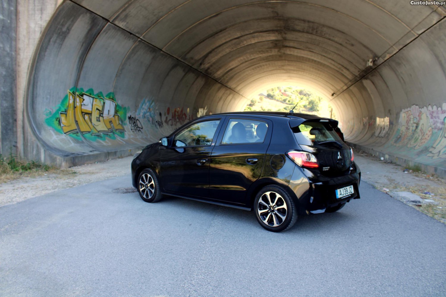 Mitsubishi Space Star Intense Connect Edition — fotografia 10