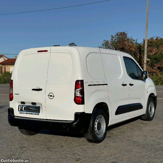 Opel Combo 3 Lugares — photo 4