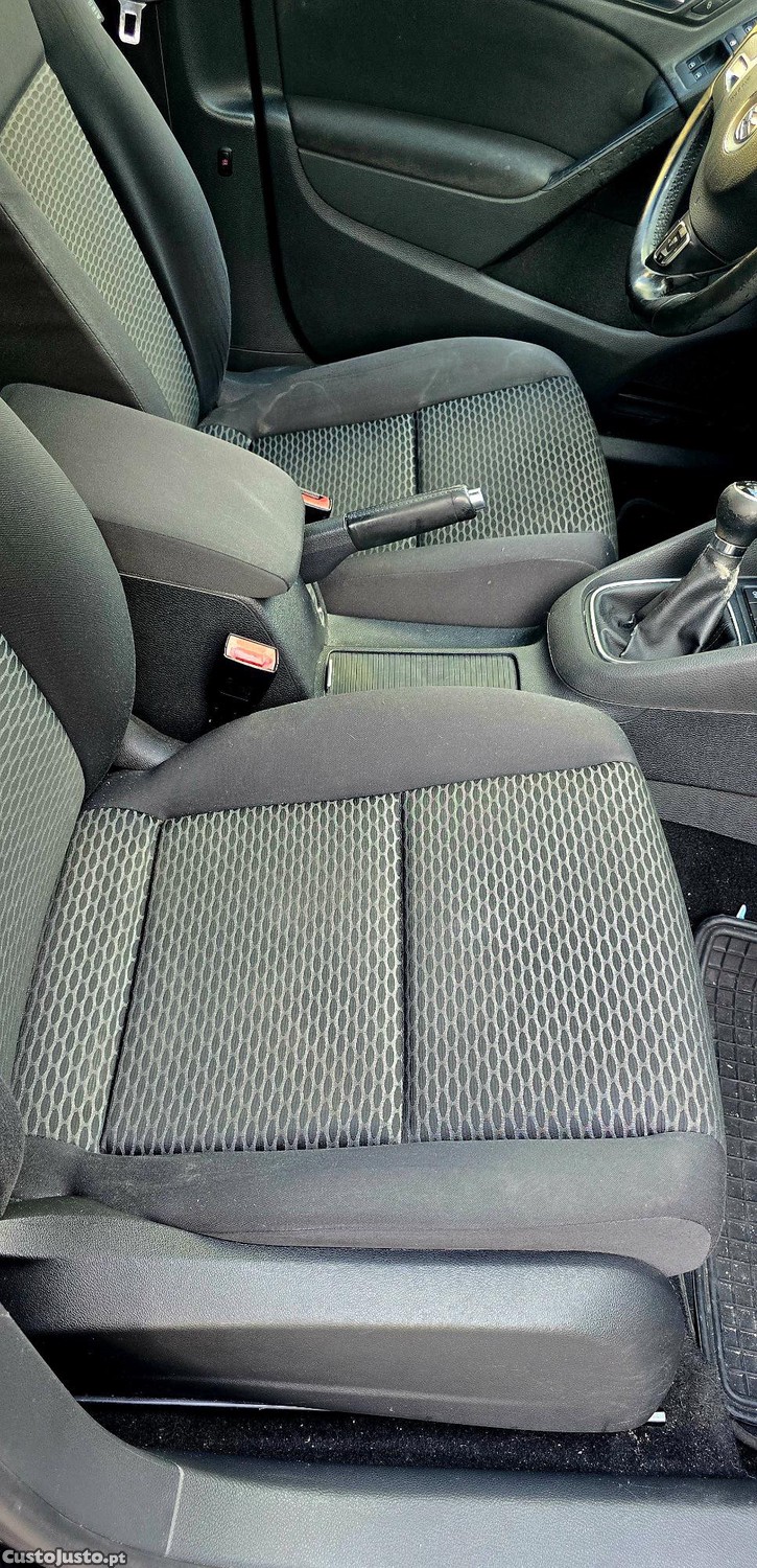 Volkswagen Golf VI 1.6 tdi Nacional TROCO — fotografia 4