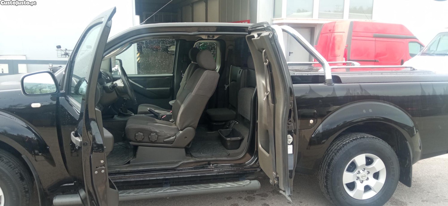 Nissan Navara 2.5 — fotografia 7