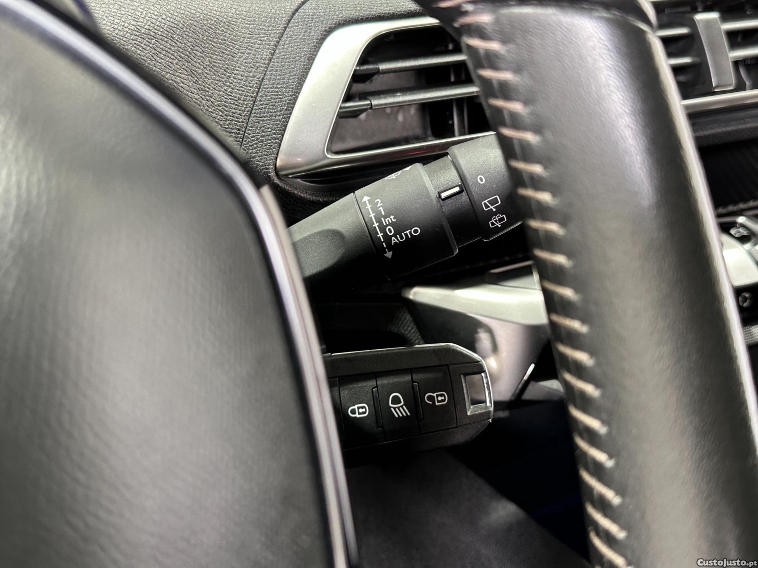 Peugeot 3008 1.5 BLUEHDI ACTIVE 130CV - NACIONAL - — fotografia 15