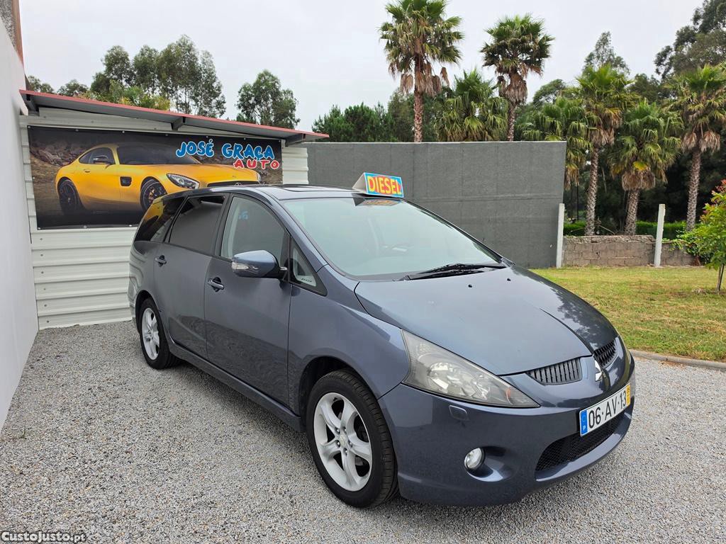 Mitsubishi Grandis 2.0DiD 136Cv 7 Lugares 11/2005 — fotografia 14