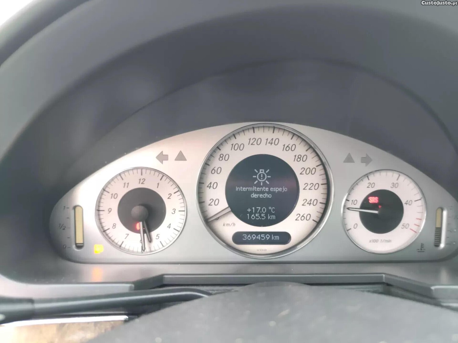 Mercedes-Benz E 220 CDi Avantgard — fotografia 10
