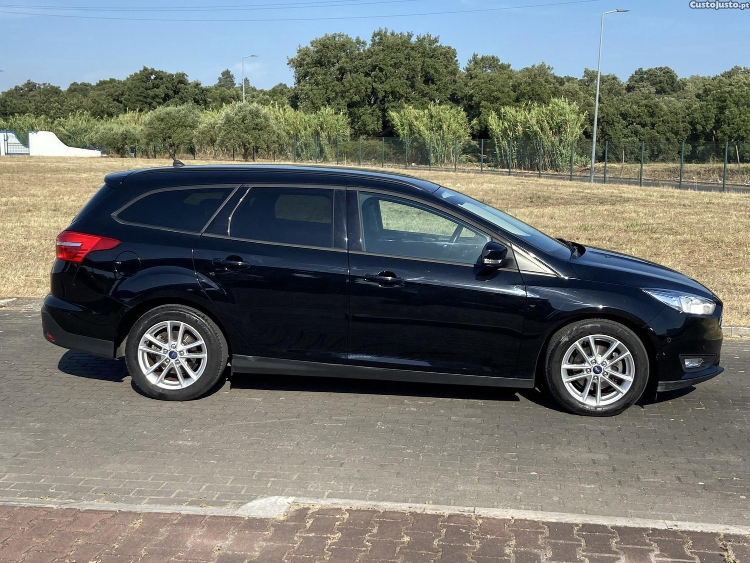 Ford Focus SW 1.5 TDCi Trend+ — fotografia 15