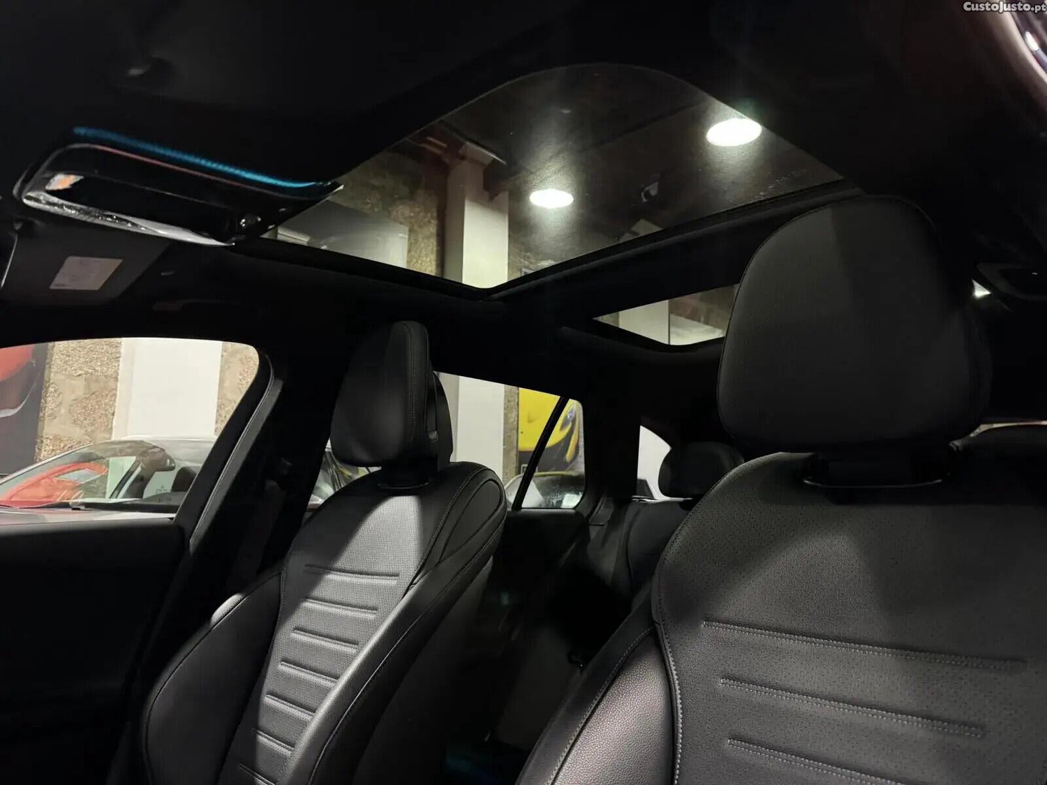 Mercedes-Benz C 300 e AMG Line — fotografia 6
